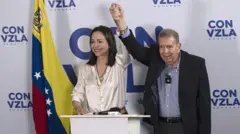Maria Corina Machado e Edmundo González, candidato presidencial en 2024.