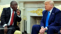 ራማፎሳን ትራምፕን