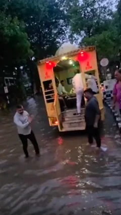સુરત, વરસાદ, અંતિમયાત્રા