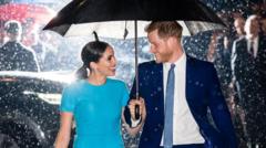 El príncipe Harry y su esposa Meghan regresarán a vivir a Reino Unido con sus hijos tras 6 años en EE.UU.