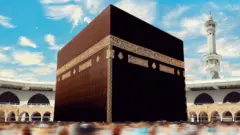 হজের সঙ্গে কুরবানির সম্পর্ক কী?