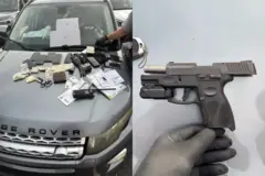 Dinheiro, celulares, documentos apreendidos em Land Rover e arma