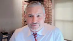 Pengacara keluarga Macron, Tom Clare.