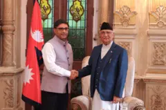 केपी ओली र विक्रम मिस्री