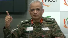 'ফেডারেশন অফ ইন্ডিয়ান চেম্বারস অফ কমার্স অ্যান্ড ইন্ডাস্ট্রি'-র অনুষ্ঠানে লেফটেন্যান্ট জেনারেল রাহুল আর সিং।
