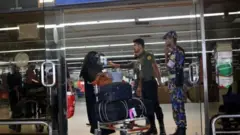 নারী কর্মী