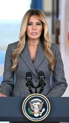 जेफ़री एपस्टीन मामले पर बोलीं मेलानिया ट्रंप