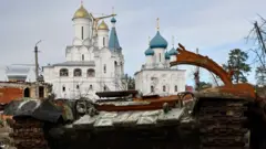 Ikimodoka ntamenwa c'Uburusiya casamburiwe mu gisagara ca  Sviatohirsk giherutse kubohozwa 
