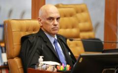 Alexandrebetnacional telegramMoraes sentado sério