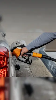 ارتفاع أسعار الوقود في مصر والحكومة تقول "إجراء مؤقت"