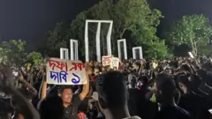 শহীদ মিনারের সমাবেশ থেকে এক দফা ঘোষণা করেছিলো আন্দোলনকারীরা