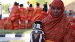 Sannad walba 21-ka bisha May waxaa dunida laga xusaa Maalinta Caalamiga ah ee Dhaqamada kala duwan