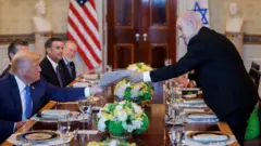 డోనల్డ్ ట్రంప్‌