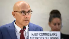 နိုင်ငံတကာဥပဒေကို တကယ်တမ်း လိုက်နာအောင် နိုင်ငံရေးခေါင်းဆောင်တွေ မလုပ်ဆောင်နိုင်ဘူး ဆိုပြီး ဗော်လ်ဂါတုခ် ဝေဖန်