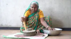 மாவு அரைக்கும் இயந்திரம்
