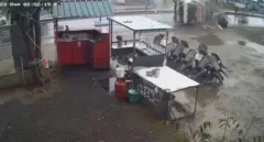 புனே அருகே பயங்கர விபத்து