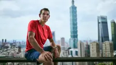 艾力克斯·霍诺德（Alex Honnold）即将徒手独攀台北101