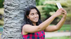 సోషల్ మీడియా ఇన్‌ఫ్లూయెన్సర్