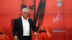 Žoze Murinjo na konferenciji za novinare na stadionu Benfike