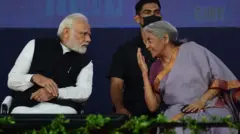 नरेंद्र मोदी और निर्मला सीतारमण