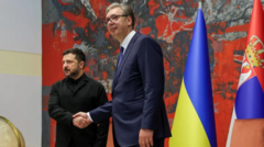 Поддерживать Украину, не осуждая Россию. Как прошел визит Зеленского в Сербию