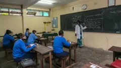 Une salle de classe au collège Jean Tabi à Yaoundé, le 1er juin 2020.