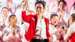 หัวหน้าพรรค พท. บอกว่าจุดแข็งของ ยศชนัน วงศ์สวัสดิ์ คือไม่โจมตีและสาดโคลนทางการเมืองผู้อื่น