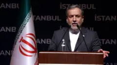 O ministro das Relações Exteriores do Irã, Abbas Araghchi