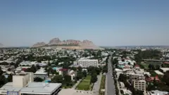 Сулайман-Тоонун бийиктен көрүнүшү.