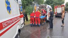 "Люди падали без свідомості". На Волині блискавка уразила одразу 8 людей - поранені 4 дітей