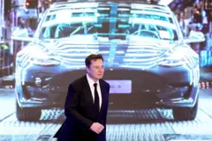 Elon Musk, bu yıl yüzde 70 değer kaybeden Tesla çalışanlarına mektup yazdı