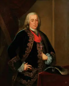 Retrato do Marquês de Pombal, pintado em 1766, mostrando-o de pé com expressão solene e postura confiante. Ele veste traje formal escuro com ricos bordados e um manto decorado. A mão direita repousa na cintura e a esquerda sobre uma mesa coberta por tecido vermelho, simbolizando autoridade e poder.