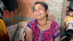 ఏడుస్తున్న మహిళ