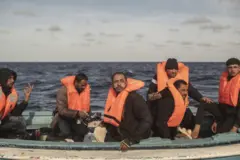 تشهد سواحل ليبيا باستمرار حالات غرق قوارب المهاجرين غير الشرعيين.