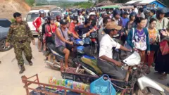 ကော့ကရိတ်မြို့ထဲ ပြန်ဝင်လာတဲ့ ဒေသခံတွေ
