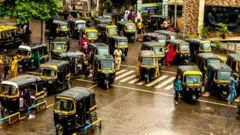 ఆటోలు, ముంబయి, మహారాష్ట్ర, యూఎస్ కాన్సులేట్