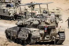 Ibifaru by'igisirikare cya Israel hafi y'i Rafah, ku itariki ya 30 Gicurasi (5) mu 2024