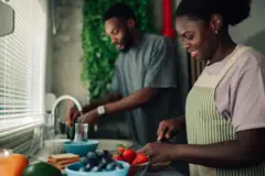 Couple qui cuisine