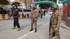 Humna nageenya Pakistaan