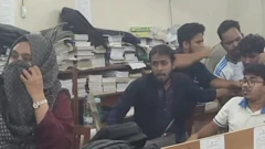 বিশ্ববিদ্যালয়ের লাইব্রেরিতেও মারপিটের ঘটনা ঘটে