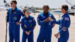 посада артемиса два, артемида два, насина свемирска посада, свемирска посада која лети ка месецу, чланови посаде Артемис Два: Џереми Хансен, Кристина Кох, Виктор Гловер и Рид Вајзмен