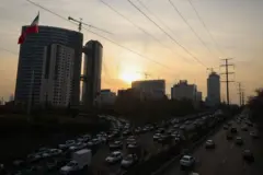 قطع برق گسترده تهران یک روز پس از برگزاری جشن‌های سالگرد انقلاب ۵۷، واکنش‌های گسترده‌ای به همراه داشته است