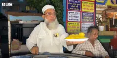 સુરતમાં નિસ્વાર્થી ભોજન સેવા