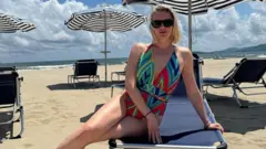 வடகொரியாவிற்கு சுற்றுலா சென்ற அனஸ்தேசீயா சம்சோனோவா 