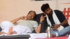 அபிஜித் தீப்கே, சோனம் வாங்சுக் 