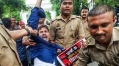 আবার কেন আন্দোলনের হুমকি দিচ্ছে ভারতের ককরোচ জনতা পার্টি?