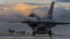 f16
