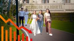 Azərbaycanda gənclərin sayı azalıb: Səbəb nədir?