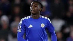 جرمی مونگا ۱۶ دقیقه مانده به پایان بازی لستر سیتی و نیوکاسل یونایتد به زمین رفت و دومین بازیکن جوان تاریخ لیگ برتر شد