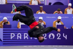 راقص "بريك دانس" في اولمبياد 2024 في باريس 